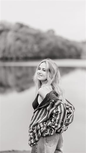 This senior session felt like something out of a Free People lookbook. Peyton was stunning! 🤩 #bluegrassheirloom #seniorsunday #cincinnatiphotographer #kentuckyphotographer | Bluegrass Heirloom Photography