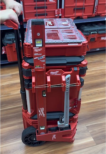 Milwaukee PACKOUT™ Tool Box Long Tool Holder Overview