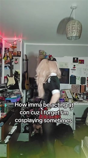 Tips for Cosplaying as Junko Enoshima at Conventions