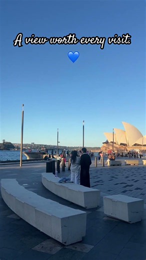 Sydney Harbour Views from The Squire's Landing 🇦🇺 | Sydney Shorts