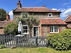 Mays Cottage - Norfolk Coastal Cottages (Part of the Together Travel Collection)