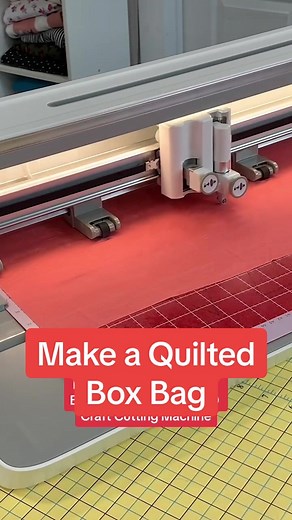 Get the step-by-step instructions for making this Quilted Box Bag by heading to our website at the link in our bio and clicking the Inspiration tab. #SingerSewing #Quilting #Crafting #DIY #SingerProject