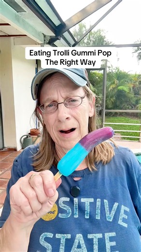 Right way to eat it. #foodreview #snack #dessert