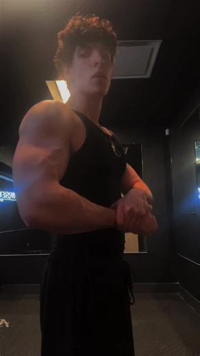 @Controlled insanity can I be an athlete plz🥹#gymtok #progress