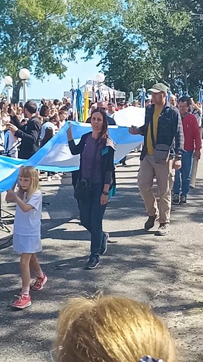 En Chascomús, cada 2 de Abril la bandera suma otro 1,20 metros y ya mide 51,60 metros 🇦🇷 | Sergio Tony Peralta