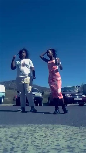 happy birthday anuska 🥳😝