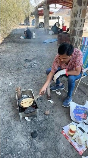 Gujarati famous food in Dubai | traditional Gujarati rotlo | millet roti Gujarati gujjus