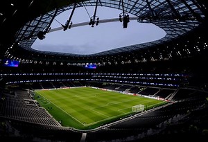 Tottenham news: Hutton reacts to Levy naming rights plot