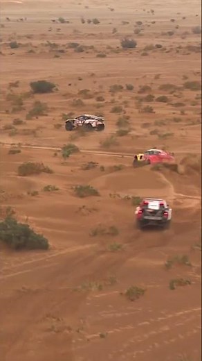 Does going round in circles feel like part of the plan? 😂 Left? Right? Straight ahead? 🧭 #Dakar2027