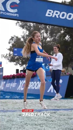 Natasza Dudek wins the first Brooks XC National Championship 💥She posts a 16:55.5 #BrooksXC