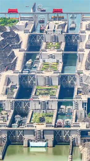 226 reactions | ⚙️ Engineering at work! At the #ThreeGorgesDam, ships travel between different water levels, overcoming the height difference with ease.  | Lucia studio | Facebook
