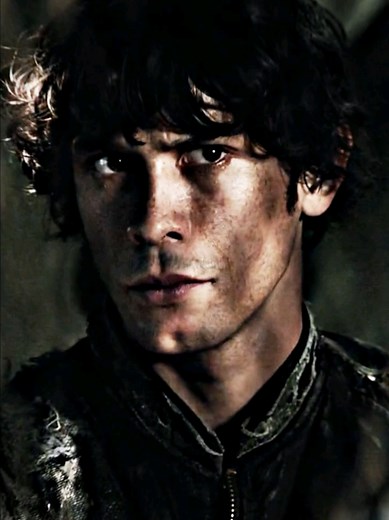 Top Bellamy Blake Moments from The 100