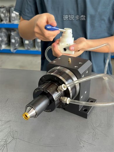 Long-necked pneumatic rotary chuck, high-precision pneumatic clamp, dustproof and waterproof, pull-back collet chuck.#PneumaticChuck #Manufacturing #FactoryCat #PrecisionEngineering #CNCMachine #MachinistLife #MadeInChina #chuck #pneumaticchuck #colletchuck #pneumatic #chucks #lasercuttingtube #Hydraulic #minichuck #laser #cnc #air #rotary #Hollow