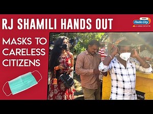 RJ Shamili Hands Out Mask To Careless Citizens | Radio City Vizag