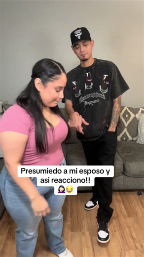 POV: Presumiedo a mi esposo y asi reacciono!!😱 🤦🏻‍♀️😍😂 (BROMA A MI ESPOSO)😂 #fypシ #couple #pareja #broma