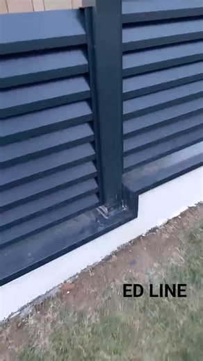 Sklop limene okapnice na beton uz ogradu kao jedna cjelina | Ed-line Ed-line