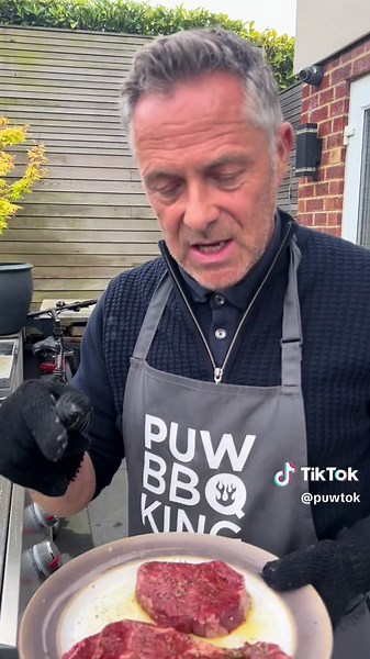 The Ultimate Steak Sandwich Recipe - Dad's Guide to a Crunchy Delight