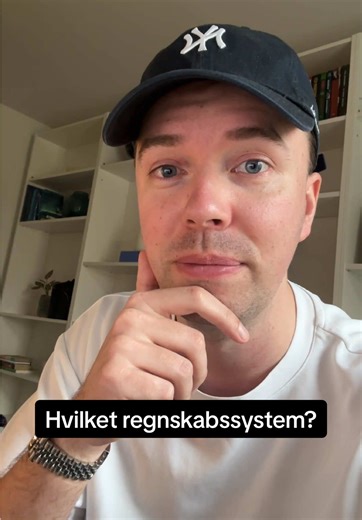 Svarer @simplysarasophie driver du webshop, så kan jeg ikke andet end at anbefale E-conomic. Det er super dyrt at have fejl i regnskabet, så brug nu for pokker det rigtige program til at håndtere webshop 🙏 Vil du have sparring i din forretning, så ræk endelig ud til mig 🫶