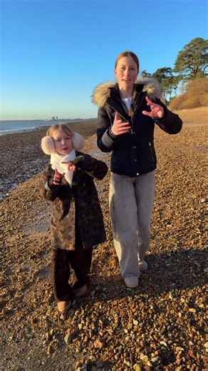 Your sign to do the sponcebob dance with your BFF #spongebob #spongebobdance #dancetrend #fyp #dancecenge choreo @louisduhsilva @The SpongeBob Movie