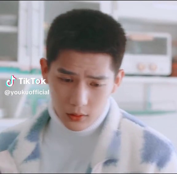 Falling Into You Chinese Drama: Episode 1 Highlights
