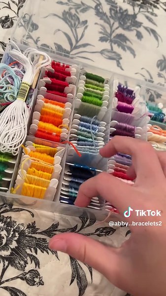 Friendship Bracelet Tutorial: Organizing Thread for Crafting