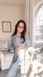 The only thing tacky here is the dust on my sleeve from brushing against our renovated wall and the massive pimple on my forehead 🙃😂 If you didn’t know thrifting is a game changer!! It allows you to buy things that are high quality for Pennie’s on the dollar, AND it helps minimize our carbon footprint 🌎❤️ | With Heart & Hands