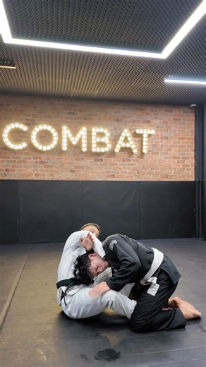 Loop Choke - Butterfly guard