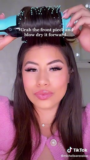 3 Steps to Achieve Voluminous Bangs with Revlon Hair Dryer Brush