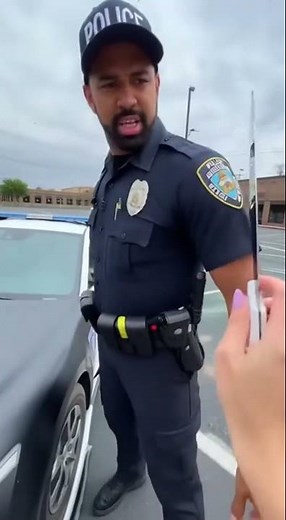 How to Make Ice Cream Cake at Home 🍨🎂 #birthday #cakelovers #chocolatedessert #dessertlovers #cake
