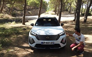 2023新标致2008评测【4K 机翻】