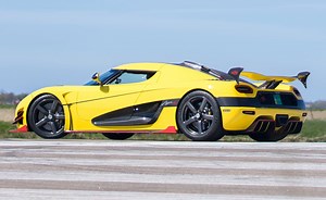 64K views · 1.2K reactions | Da 0 a 400 km/h e di nuovo a 0 in appena 36". La Koenigsegg Agera RS ha battuto il record della Bugatti Chiron! Ecco i dettagli  bit.ly/2wBUetA | Motor1.com Italia | Facebook