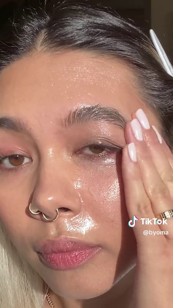 Experience Effective Double Cleansing with BYOMA