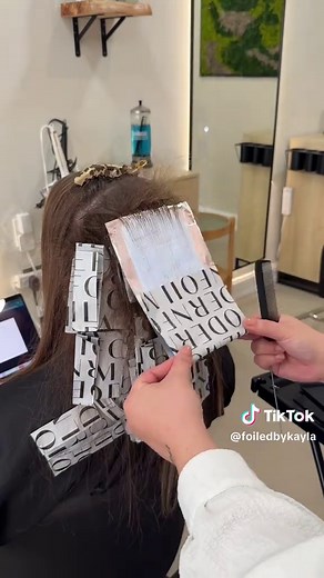 Custom Foiling Techniques for Stunning Hair