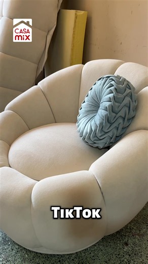 ​✨ ¡Dale un toque de elegancia y suavidad a tus espacios con nuestro Sillón Rose Estilo Flor! 🌸 ​Diseñado para brindarte el máximo confort con un estilo único que robará miradas en tu hogar. Disponible en varios colores para que elijas tu favorito. 🛋️✨ ​📍 Visítanos en Casa Mix y renueva tu hogar hoy mismo. 📲 ¡Escríbenos al DM para precios e información de envíos! ​ #CasaMix #SillonFlor #decoracióndeinteriores #MueblesModernos #sillonrose