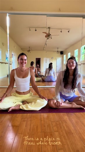 Aloha beautiful people Let’s keep moving to feel our best this year ! We love to have you with us for our daily classes, events, workshops.. We also love to invite you for our upcoming yoga teacher trainings and yoga retreats. Come have an amazing experience with us on Maui Hawai’i. Mahalos and Namaste #yogateachertraining #yogaretreat #yogapractice #yogagirl #hawaii