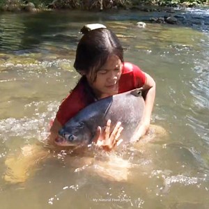 199K views · 2.7K reactions | Part 2: OMG Big Monster Fish! Catching ang Cooking fish eggs for lunch #monster #deliciousfood #fishing #foodie #cooking #yummyfood #lunch | My Natural Food Jungle | Facebook