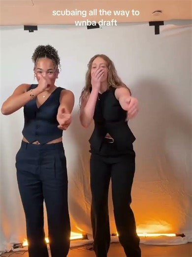 🤩 NCAA Champs Kiki Rice & Gianna Kneepkens TIkTok dance at WNBA Draft | UCLA Women's Basketball