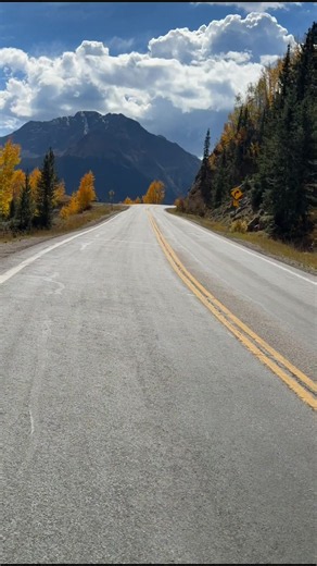 October in Colorado: Best Fall Colors and Mountain Views