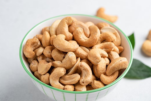 Here's how many cashew nuts you can eat every day for your health - Netmums