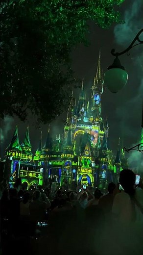 Best Fireworks Show at Magic Kingdom | An AMAZING Disney Night Experience, Orlando, Florida