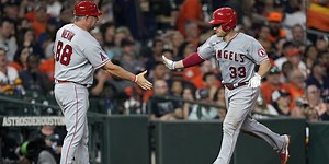 Stassi showcases power in home run against Astros