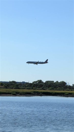 American Airlines Airbus A321 - 8K