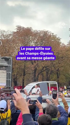 La visite du souverain pontife se poursuit à Paris. Le pape Léon XIV défile sur les Champs-Elysées à bord de sa papamobile sous les acclamations. Il se rend sur la place de la Concorde pour célébrer une grande messe, où 600 000 personnes sont attendues. #ebrainfo #sinformersurtiktok #pape #paris #leonXIV
