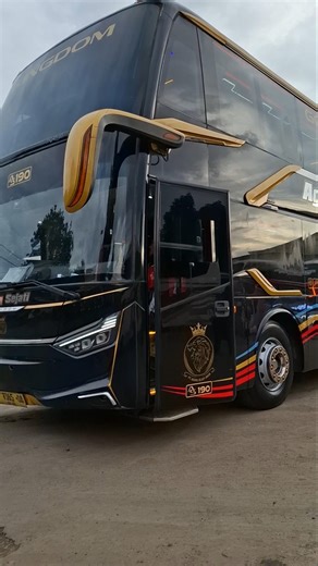 Menuju Interior Mewah Golden Supreme Class 🤩 #bus #agungsejati #kingdom #busmania #reels #shorts