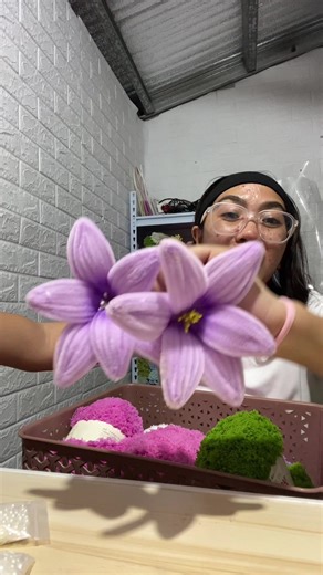 Creative Uses of Coral Yarn for Bouquets