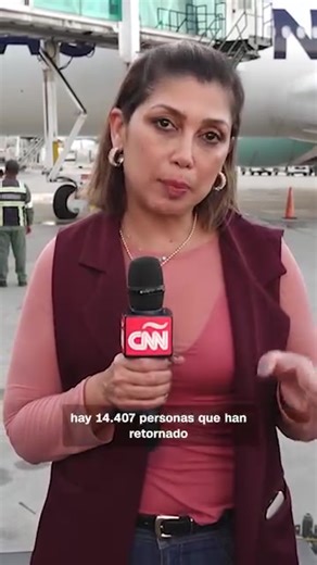 A pesar de las Advertencias; Un avión de Eastern Airlines aterrizó en #Venezuela tras la incertidumbre causada por un anuncio del presidente de EE.UU., Donald Trump, sobre el cierre del espacio aéreo venezolano. Pese a la tensión inicial, ambos gobiernos acordaron reanudar los vuelos de repatriación. Hasta ahora, más de 14.400 venezolanos han retornado en 76 vuelos, incluido este último con 266 pasajeros. | Costavision Chiapas