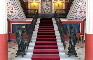 Fake Luxury Real Estate Buyers: A Nuisance To Watch Out For