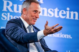 Apollo Founder Harris Says Big PE Firms Have Left Alpha Behind