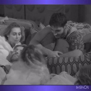 447K views · 2.8K reactions | Un altro bacio a stampo di Helena a Javier ! Ci stanno prendendo gusto  Belli loro ♥️♥️ #grandefratello #javi7 #mavier #morline #shaviers #beabaldi #teamjavi #heleners | Grande Fr | Facebook