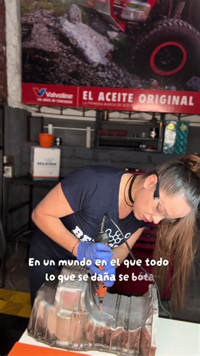 Creo que el hobbie del mecánico es arreglar todo lo que encuentra❤️♻️🫡 #automotriz #mecanica #mecanicamujer #ecuador #mexico